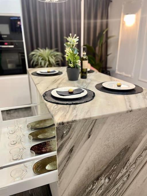 Casa In Inima Capitalei Villa Bukarest Kültér fotó