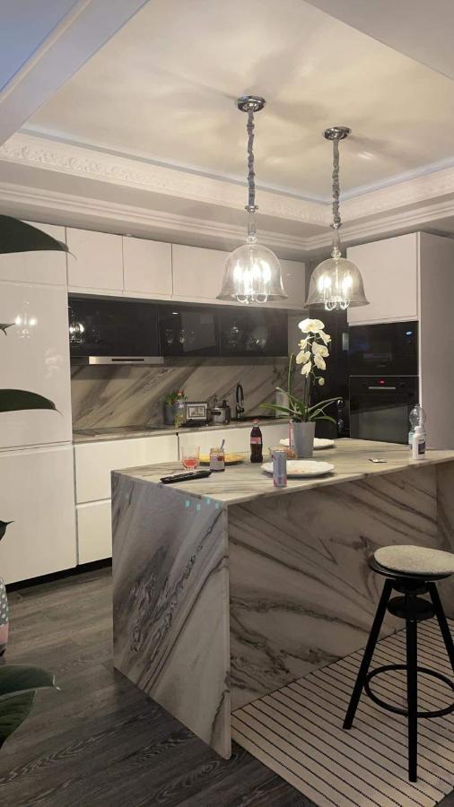 Casa In Inima Capitalei Villa Bukarest Kültér fotó